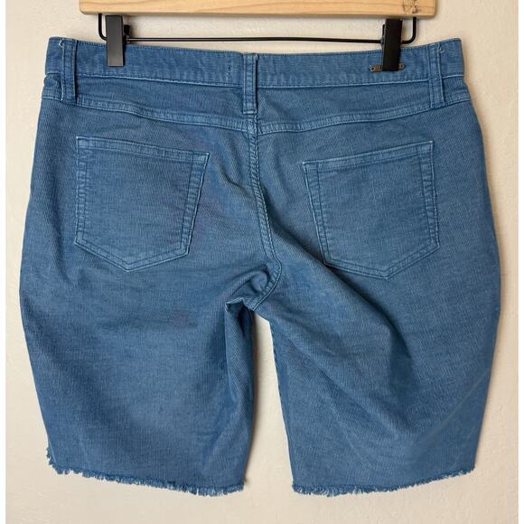 Carve Designs Shorts Womens 4 Blue Corduroy Oahu Frayed Hem 10" Inseam Bermuda - Picture 3 of 4